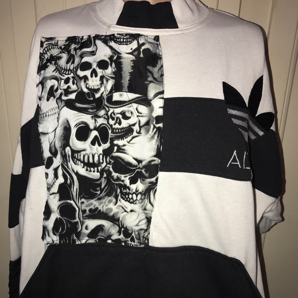 Vintage Adidas Custom/Reworked Skull Edit BLK/White Sweater